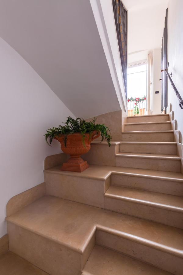 Residenza Partanna By Napoliapartments Kültér fotó